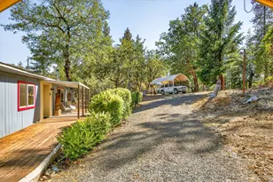 23159 Hwy 62, Shady Cove, OR 97539 - Photo 35