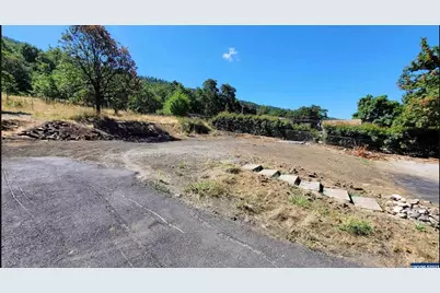 972 Arburnia Street, Myrtle Creek, OR 97457 - Photo 1