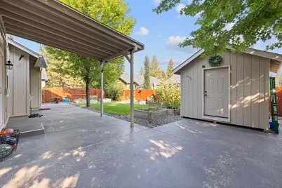 1602 W Hill Avenue, Sisters, OR 97759 - Photo 29