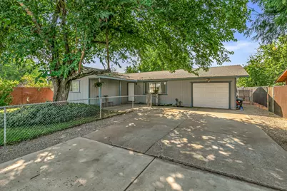 3026 Avenue G, White City, OR 97503 - Photo 1