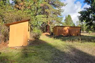 441 Red Blanket Rd, Prospect, OR 97536 - Photo 11