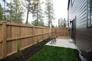 1012 W McKenzie Hwy, Sisters, OR 97759 - Photo 3