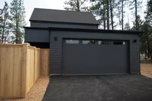 1012 W McKenzie Hwy, Sisters, OR 97759 - Photo 29