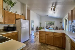 7505 Torrey Pines Terrace, Eagle Point, OR 97524 - Photo 11