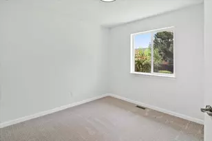 2655 NW 15th St, Redmond, OR 97756 - Photo 27