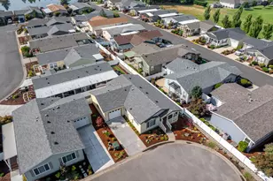 325 Winston Dr, Grants Pass, OR 97526 - Photo 23