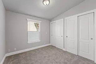 325 Winston Dr, Grants Pass, OR 97526 - Photo 15