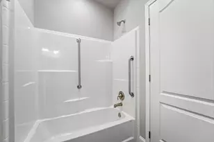 325 Winston Dr, Grants Pass, OR 97526 - Photo 17