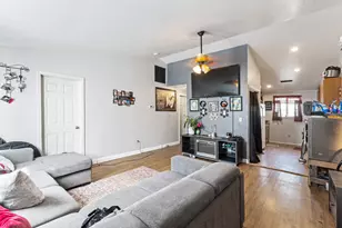 815 Niantic St, Medford, OR 97501 - Photo 9