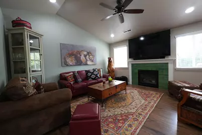 1639 W Williamson Avenue, Sisters, OR 97759 - Photo 17