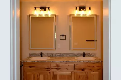 955 SW Buckmaster Drive, Grants Pass, OR 97527 - Photo 13