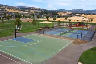 3861 Calle Vista Dr, Medford, OR 97504 - Photo 67