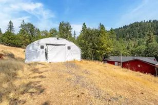 3461 W Evans Creek Rd, Rogue River, OR 97537 - Photo 23