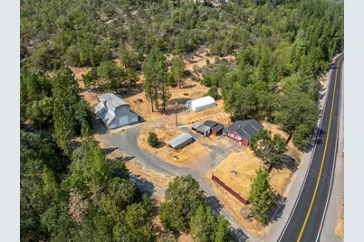 3461 W Evans Creek Road, Rogue River, OR 97537 - Photo 1