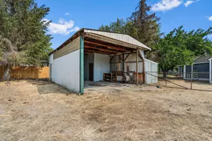 847 C Ave, Terrebonne, OR 97760 - Photo 13