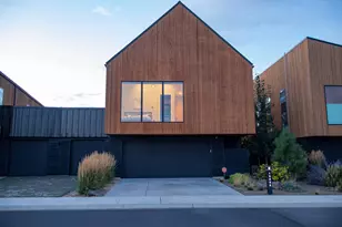 61266 Meeks Trail, Bend, OR 97702 - Photo 35