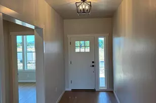 3747 Ford Dr, Medford, OR 97504 - Photo 3