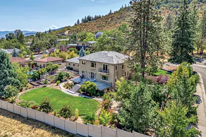 551 Strawberry Lane, Ashland, OR 97520 - Photo 3