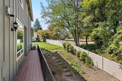 900 SE Mystic Drive, Grants Pass, OR 97527 - Photo 37