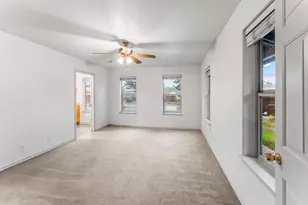 923 E Cascade Ave, Sisters, OR 97759 - Photo 9