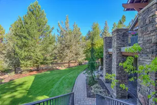 2521 NW Coe Ct, Bend, OR 97703 - Photo 17