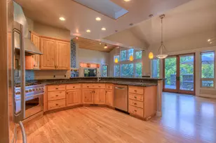 2521 NW Coe Ct, Bend, OR 97703 - Photo 37