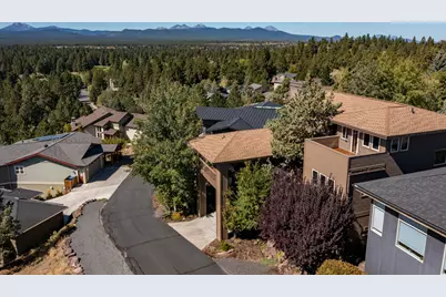 1829 SW Turnberry Place, Bend, OR 97702 - Photo 51