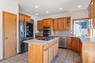 63326 NE Brightwater Dr, Bend, OR 97701 - Photo 5