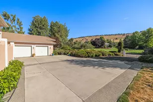 3120 Shield Crest Dr, Klamath Falls, OR 97603 - Photo 11