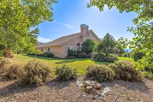 3120 Shield Crest Dr, Klamath Falls, OR 97603 - Photo 17