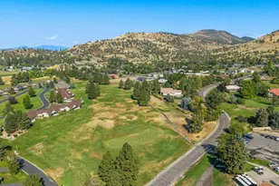 3120 Shield Crest Dr, Klamath Falls, OR 97603 - Photo 39