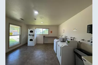 705 Tawn Cheree, Medford, OR 97501 - Photo 39