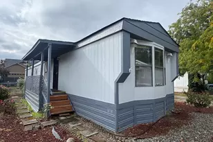 705 Tawn Cheree, Medford, OR 97501 - Photo 3