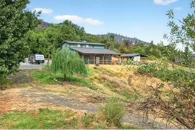 6577 Adams Road, Talent, OR 97540 - Photo 71