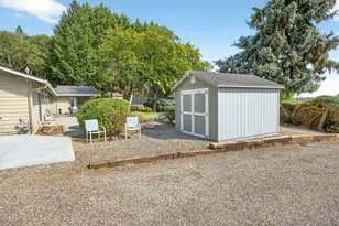 1773 Alta Vista Rd, Eagle Point, OR 97524 - Photo 13