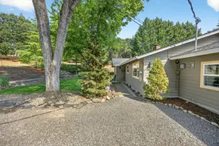 1773 Alta Vista Rd, Eagle Point, OR 97524 - Photo 5