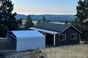 24713 Kootenai St, Chiloquin, OR 97624 - Photo 3