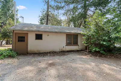 701 Caves Highway, Cave Junction, OR 97523 - Photo 29