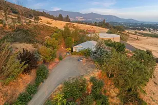 202 Pleasant View Rd, Talent, OR 97540 - Photo 43