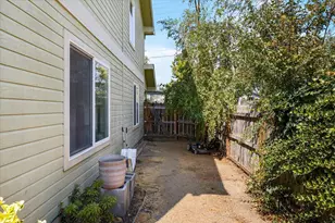 114 Cedar St, Central Point, OR 97502 - Photo 35