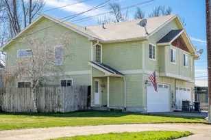 114 Cedar St, Central Point, OR 97502 - Photo 1