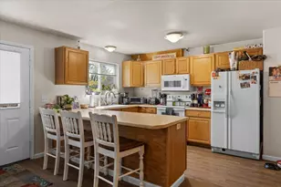 114 Cedar St, Central Point, OR 97502 - Photo 7