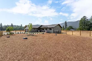 601 E Forks Cir, Cave Junction, OR 97523 - Photo 33