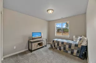 585 E Forks Cir, Cave Junction, OR 97523 - Photo 19