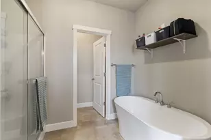 280 NW Double Eagle Ave, Madras, OR 97741 - Photo 27