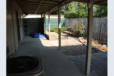 1405 NE Laura Court, Grants Pass, OR 97526 - Photo 21