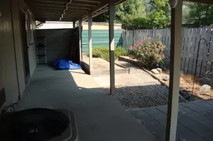 1405 NE Laura Ct, Grants Pass, OR 97526 - Photo 21