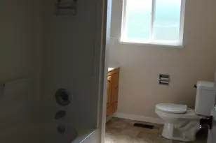 1405 NE Laura Ct, Grants Pass, OR 97526 - Photo 15