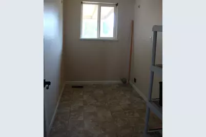 1405 NE Laura Court, Grants Pass, OR 97526 - Photo 7