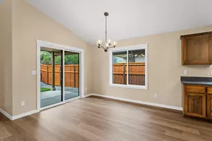 1025 River Mist Ln, Grants Pass, OR 97527 - Photo 9